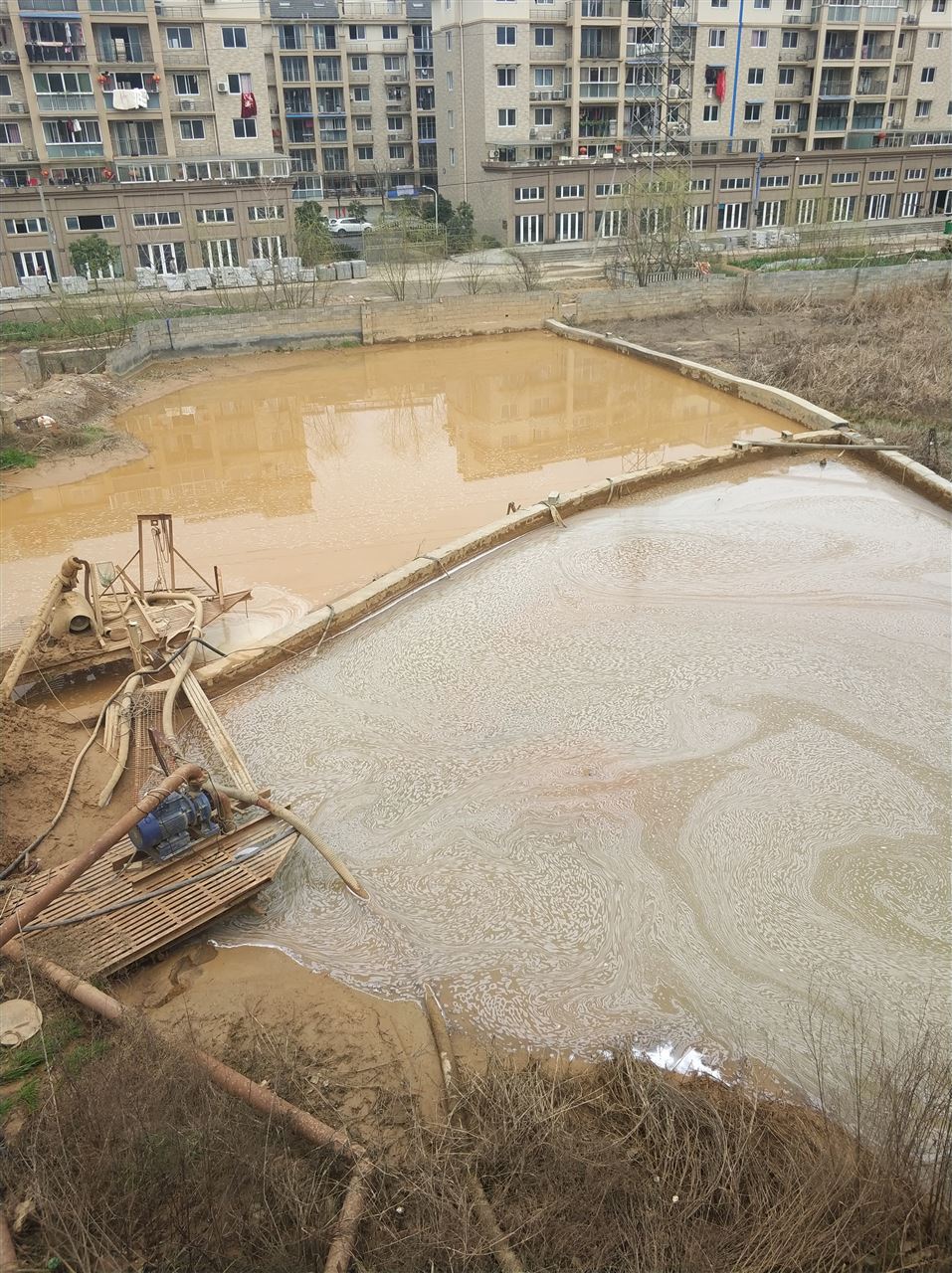 新兴镇沉淀池淤泥清理-厂区废水池淤泥清淤