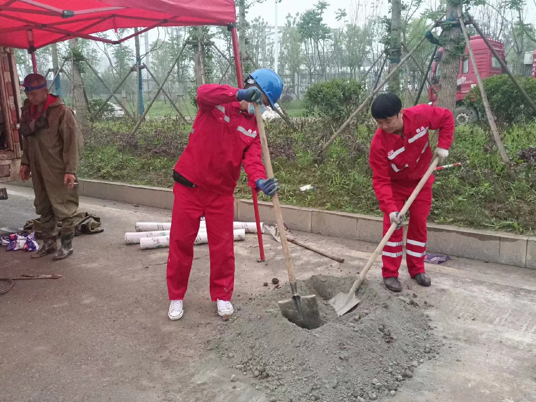 新兴镇管道疏通哪家好】及时进行市政管道清淤